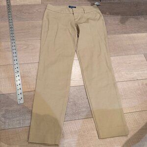 OLD NAVY WOMENS MID RISE PIXIE TAN PANTS NEW SIZE 2